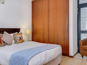 Secure Apartment in Camps Bay With Private Pool and Ocean Views Bali C