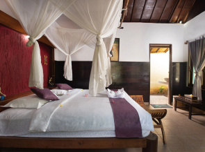 The Tanis Beach Resort Nusa Lembongan