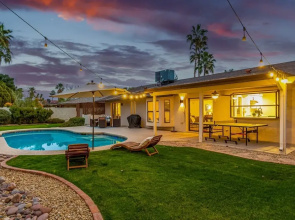 Beverly Scottsdale 3 Bedroom Home by RedAwning