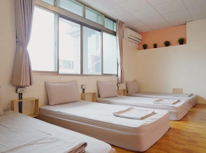 Dulan The Travel Bug Bistro Inn
