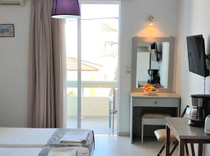 Lefteris Insta-worthy Studio With Garden View
