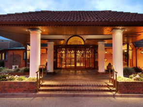 Premier Inn Newbury Town Centre South