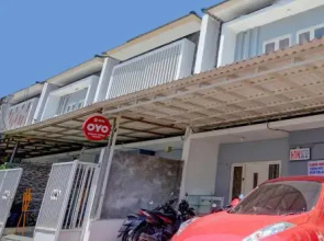 Airport Village Juanda by OYO Rooms