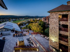 Grand Cascades Lodge