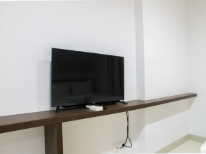 Cozy Studio Room Azalea Suites Apartment