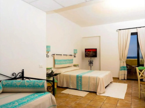 Golfo Dellasinara Beach Resort