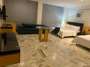 Aw Hotel Luxor Versalles