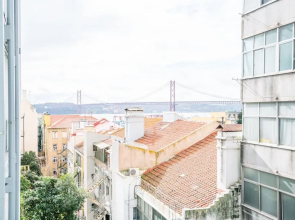 Estrela Neoclassical Apt River View