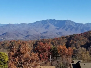Smoky Top Summit 2 Bedroom Condo by RedAwning