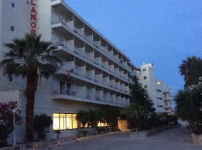 Calamos Beach Family Club Hotel