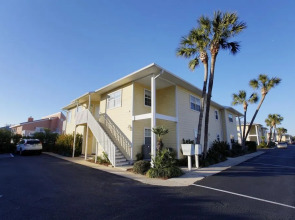 Destin Sands Condos by Panhandle Getaways