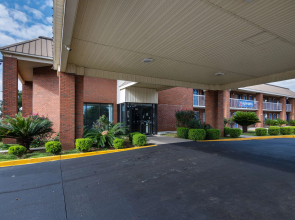 Motel 6 Montgomery, AL - Coliseum