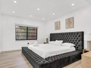 1720 Wa Kee 2A Luxurious 4BR 3BA Retreat in Coconut Grove w Pool