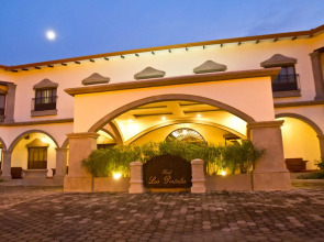 Hotel Los Portales