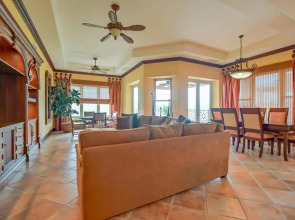 CR Luxury Terrazas 3A 3 Bdrm