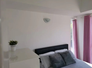 Dellehomes Remarkable 4-bed House in Manchester