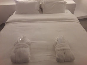 Iriana Suites