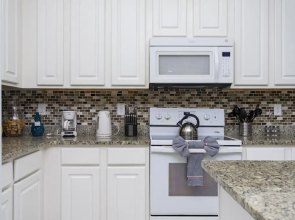 Marvelous 4 Bd w Pool Close to Disney Sonoma 2690