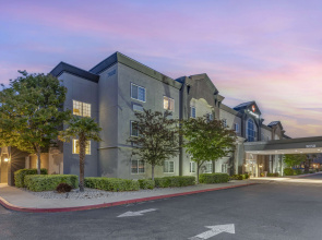 Best Western Plus Vineyard Inn