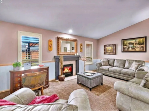 Sweet Diva- A Boutique Vacation Rental 3 Bedroom Bungalow by Redawning