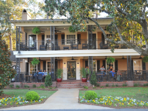 Merry Acres Inn