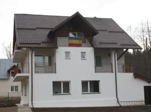 Vila Turistică Cireşarii