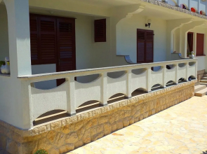 Beautiful Apartment With Balcony on Island Rab