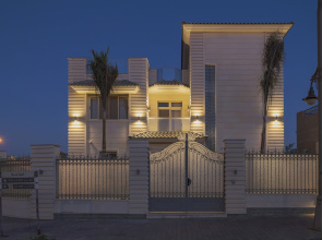 Alsawah|Luxury 6BR Villa with Private Pool
