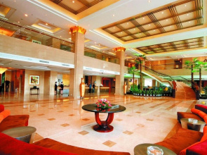 East Lake International Hotel