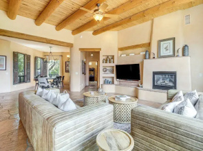 1/2 Mi to Airport Mesa! Hot Tub Haven w/ Mtn Views