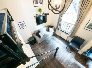 Modern 5 Bedroom Boutique Loft