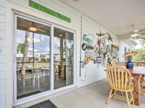Canal-front Home w/ Boat Dock in Crystal River