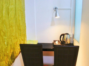 The Lodge Yangon Poshtel - Hostel