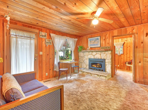 Crews Quarters in Westport