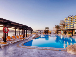 AX Sunny Coast Resort & Spa