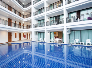 Paripas Patong Resort