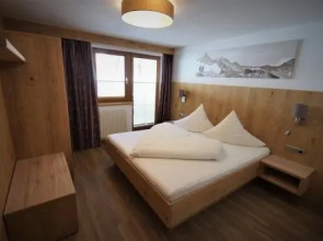 Appartement Sabrina & Gasthaus Alpenfriede
