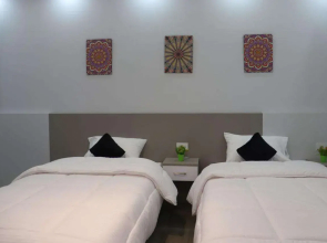 Elite Pyramids Inn