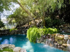 Hollywood Celebrity Estate By Luxpads