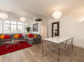 London House