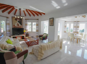Gila - sea view villa with private pool in Benissa