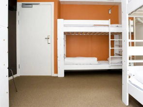 Slottsskogens Hostel