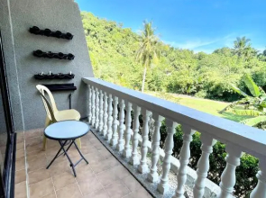 Ngermid Oasis - Spacious 1BD Unit w/ Scenic Views & Desirable Amenities
