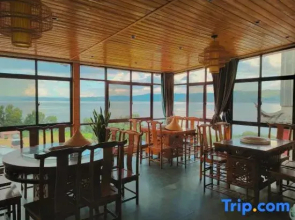 Yuxi Fuxian Lake Blue Lake Time Homestay