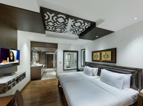 MAYFAIR Convention