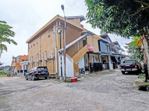 OYO Life 91268 Homestay Bu Erma Syariah