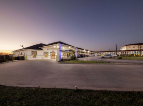 Days Inn by Wyndham Gainesville