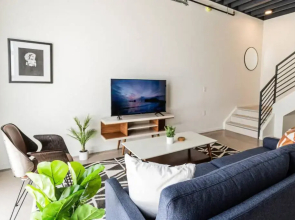 Amazing 1BR Loft Located Downtown