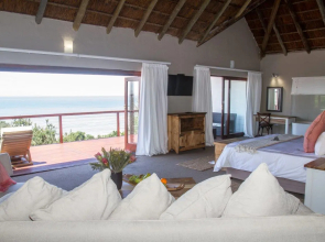 Crawfords Beach Lodge