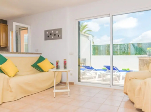Goixa in Lloseta With 3 Bedrooms and 2 Bathrooms